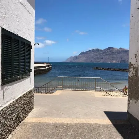 Casa Carmen En Caleta De 펜션 *